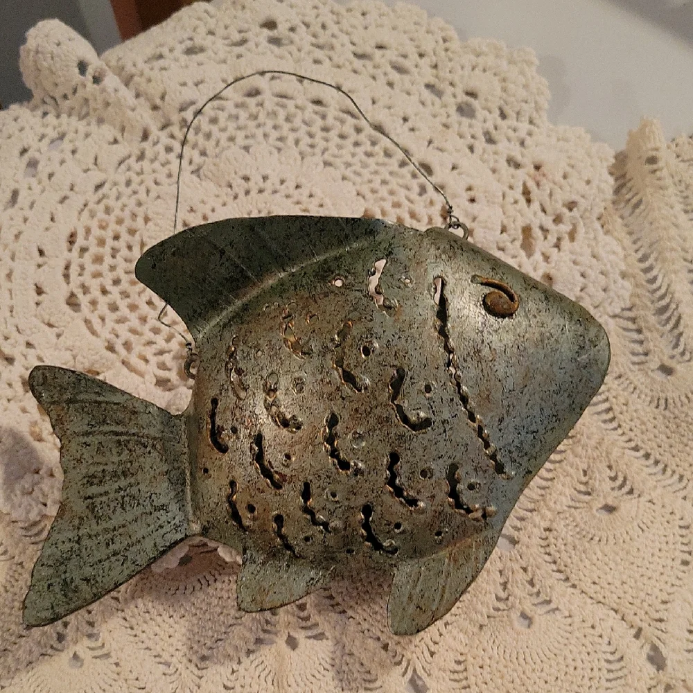 🐠 hanging verdigris fish votive candle holder